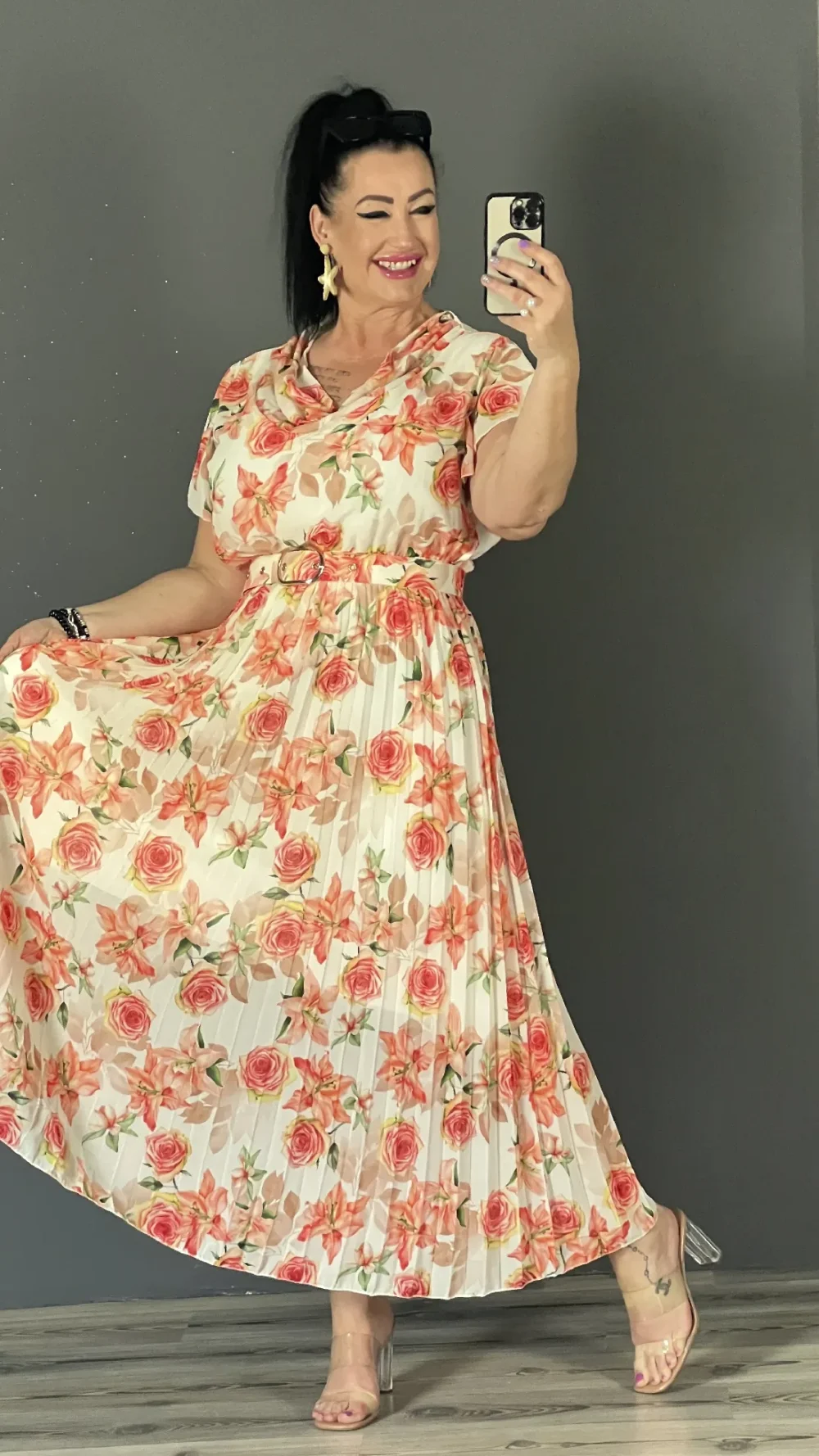 Tina ruha